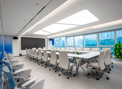 科技与理性共存的办公室装修设计空间是怎样的——年年卡网络科技